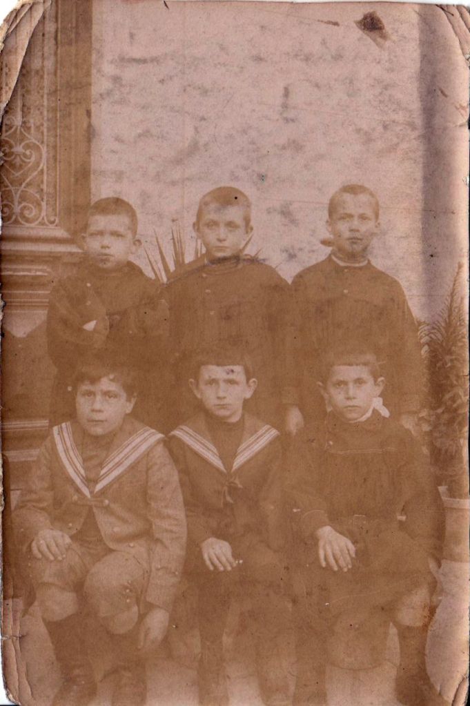 Des écoliers vendémianais vers 1914, collection de Véronique Bringuier