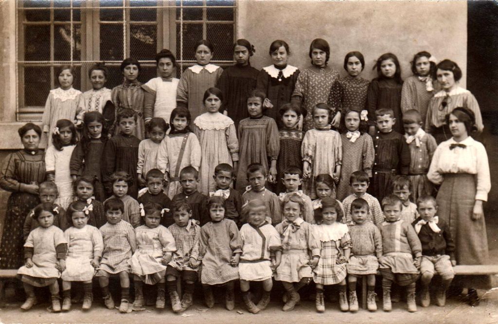 Les élèves de Vendémian vers 1914